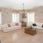 Stylish Theatre سبليت