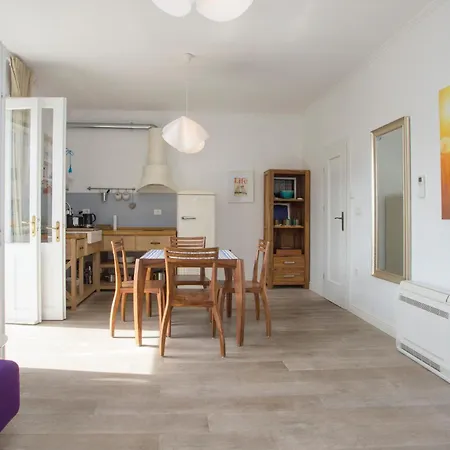 Stylish Theatre * Split