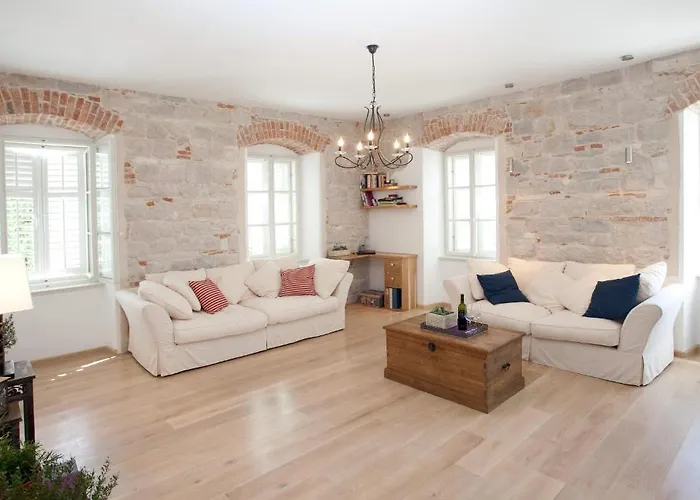 스타일리쉬 씨어터 아파트먼트 스플리트